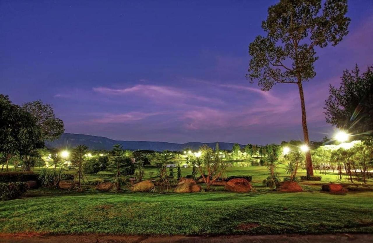 Ravin Home ราวินโฮม Nakhon Nayok Exteriér fotografie